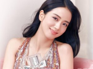 BLACKPINK(ブラックピンク)ジスの可愛い画像集！ピアスの位置にも注目！